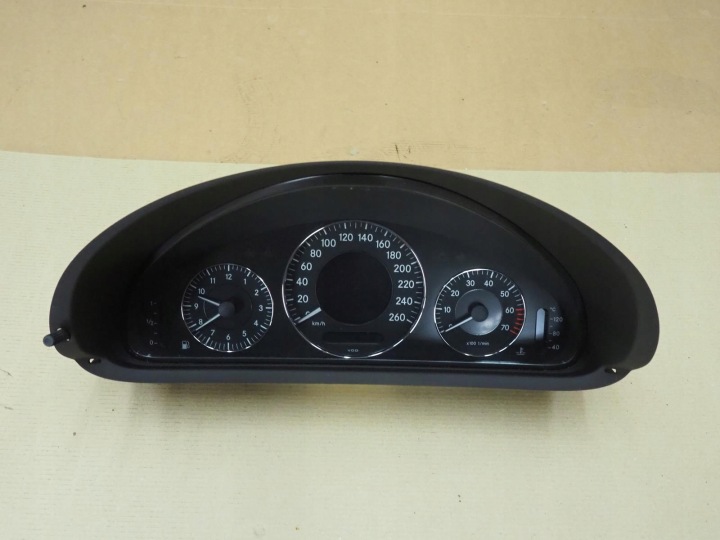 фото №5, Mercedes clk a209 c209 1.8 компрессор панель приборов a2095406711 европа