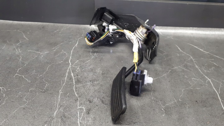 фото №10, 82223-05060 потенциометр педаль газа avensis t25 2.