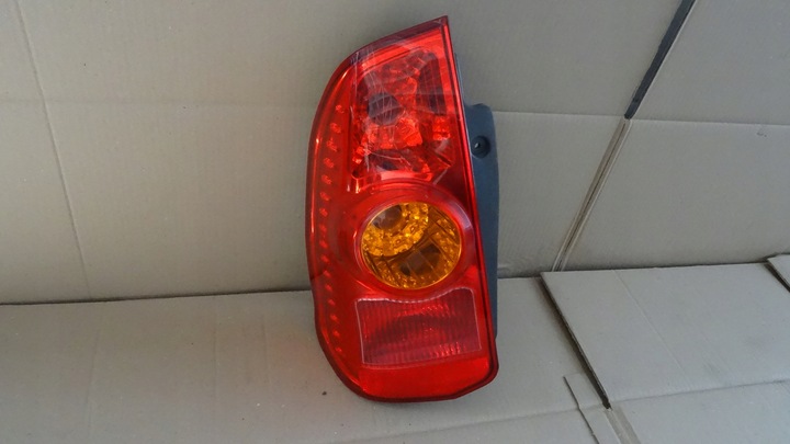 фото №1, Space star i рестайлинг лампа левый зад mr913173