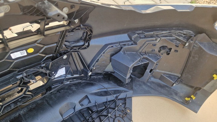 фото №7, Бампер audi a4 b9 s-line w цвет lz7s pdcx4 jak новый оригинал комплектный