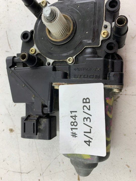 фото №9, Audi a6 c5 двигунчик скла праве зад 101144-114
