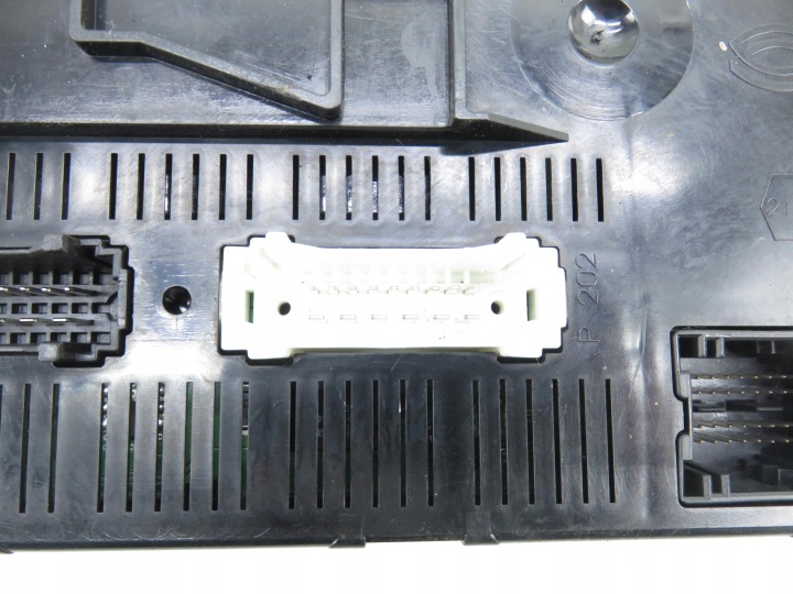 фото №8, Модуль uch-2 renault clio ii 1.2 16v 8200311989