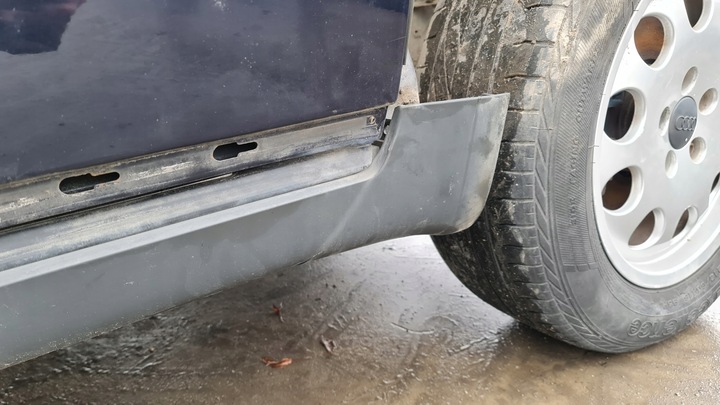 фото №6, Планка накладка порога правая audi a6 c5