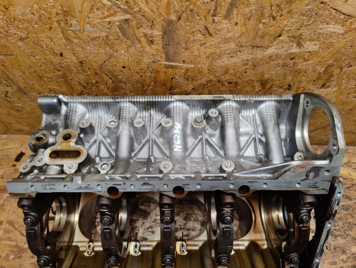 фото №12, Блок  двигуна bmw e70 4.8 n62b48