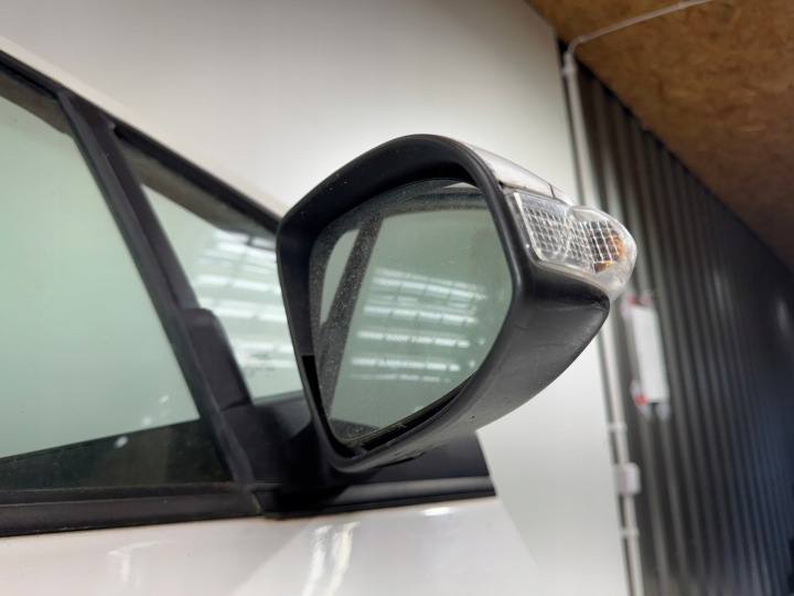 фото №13, Двері праві перед toyota yaris iii 3 2011- версія 3 дверна