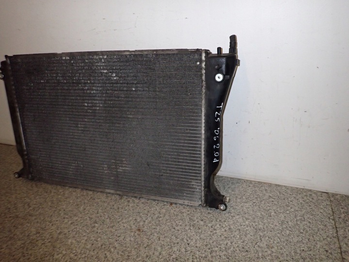 фото №4, Toyota avensis t25 06- радиаторов воды 2.0 d4d