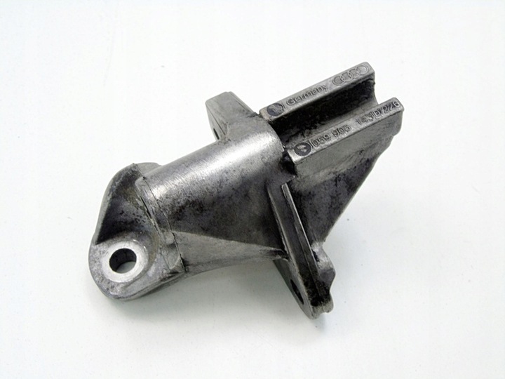 фото №1, Лапи кронштейн генератора 2.5 tdi audi a4 a6 a8 passat b5 superb 059903143e