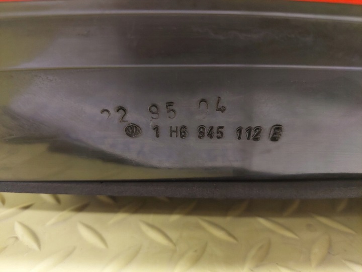 фото №10, Vw golf iii лампа правые зад 1h6945112e