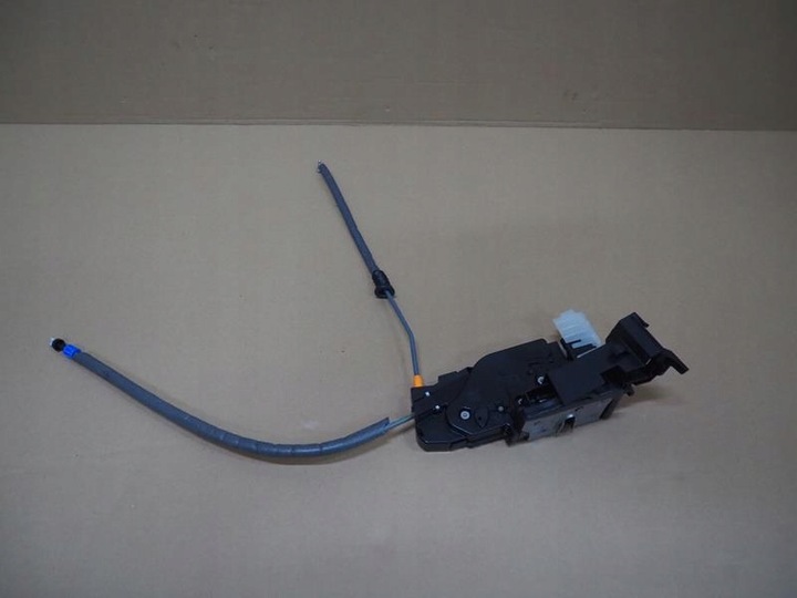 фото №1, Замок двері лівий перед mercedes eqb x243