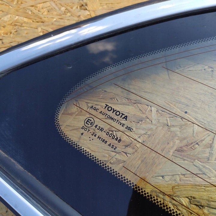 фото №6, Toyta avensis t27 універсал скло кузовна праві зад задня хром