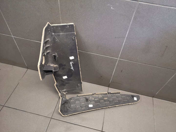 фото №7, Защита корпус сиденья правая vw touareg 7l0881328