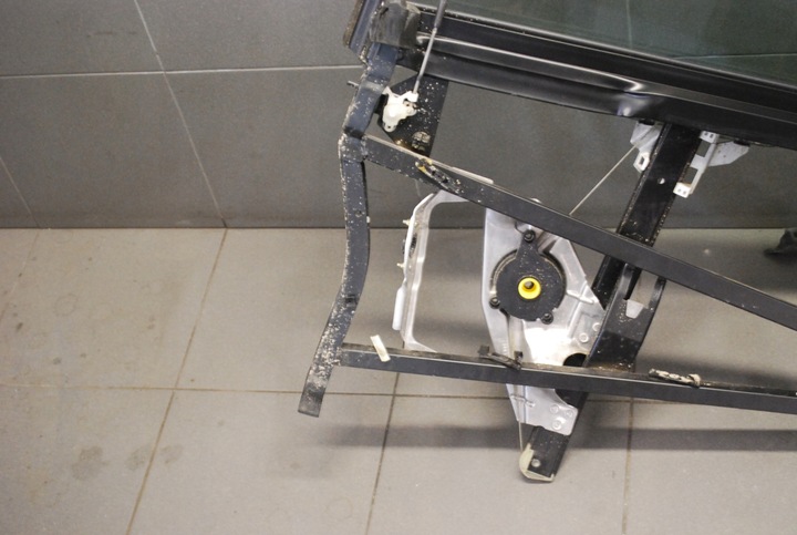 фото №9, Механизм стёкла стекло audi a6 c5 avant правые зад