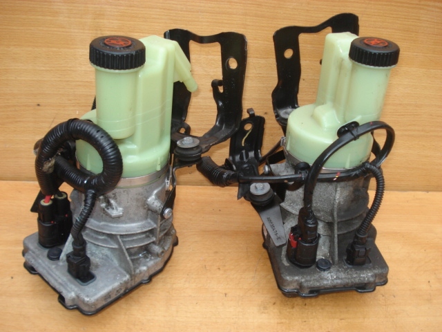 фото №13, Бак насоса гідропідсилювач a0035423 nissan nv400