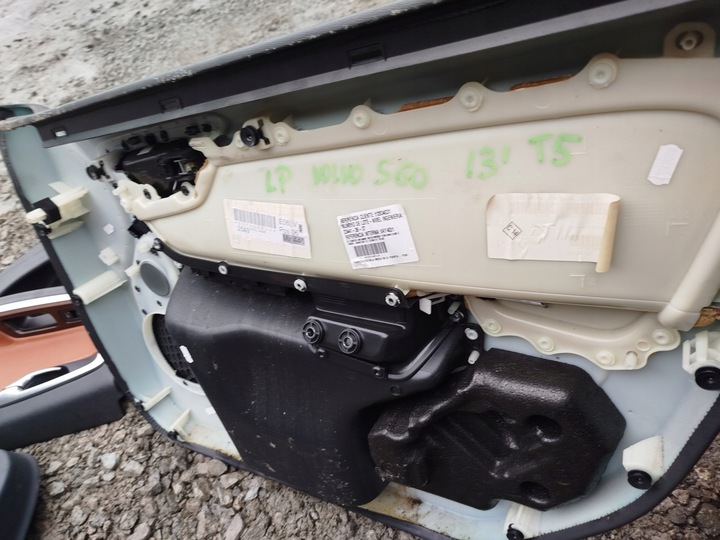 фото №12, Обшивки двері оббивка volvo s60 t5