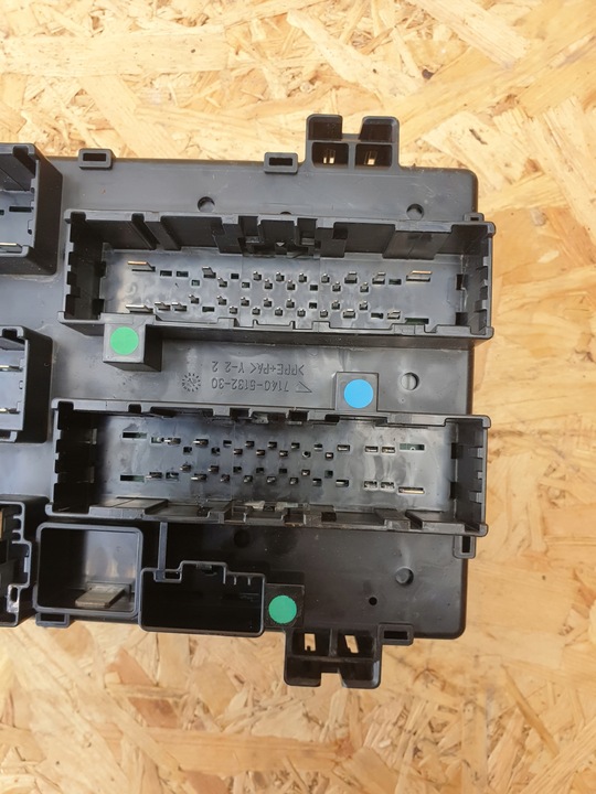 фото №5, Jeep grand cherokee wk2 srt коробка предохранителей p68253442