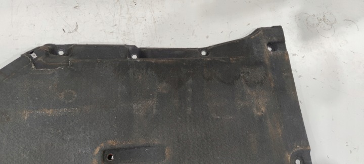 фото №8, Защита шасси правая большая audi a4 b9 a5 8w 8w0825208