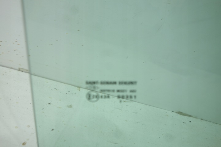 фото №2, Стекло дверь зад левая dacia sandero ii 12- 2013r