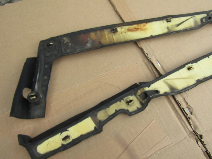 фото №13, 3 mercedes w124 прокладка капота 85-93 kpl l+p