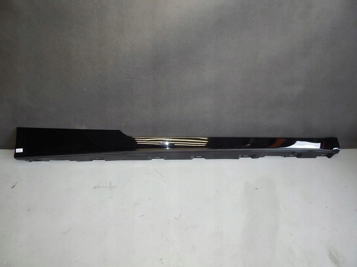 фото №1, Audi s5 f5 планка пороговая ly9b 8w6853860a