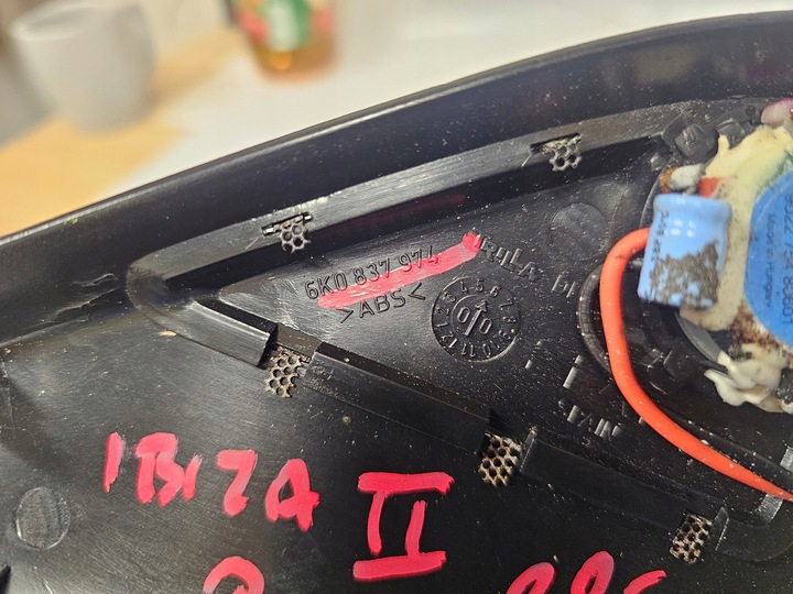 фото №9, Seat ibiza ii треугольник защита зеркало динамик правые 6k0837974 6k0035411d