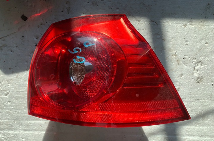 фото №1, Лампа права зад vw golf v 5 1k6945096ac