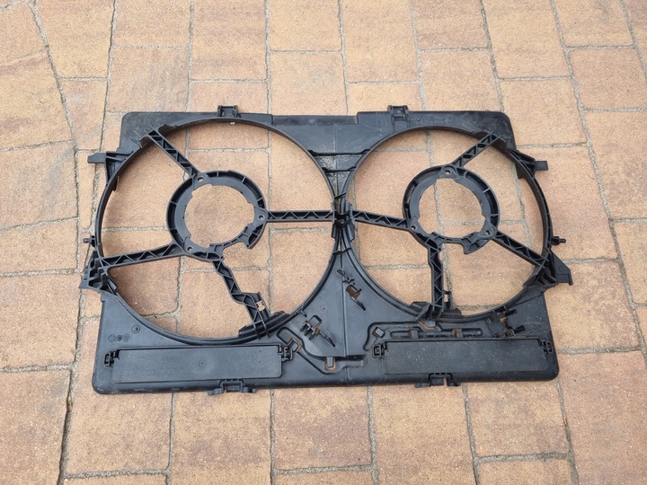 фото №1, Audi a4 a5 8k0 корпус вентилятора 8k0121003p