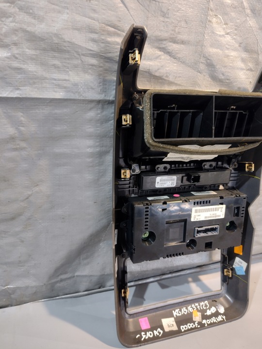 фото №13, Панель кондиционера решётки переключатели dodge journey