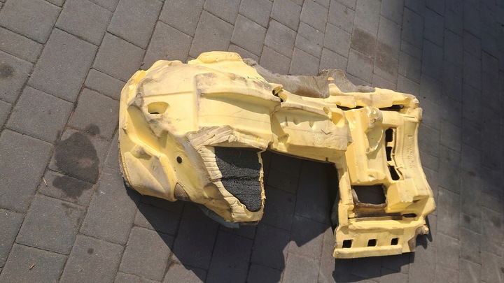 фото №14, Audi sq7 q7 4m ковёр обивка переднее правые европа