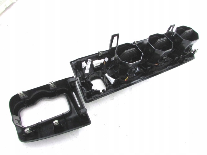 фото №7, Mercedes w177 w247 панель решітка повітропровід європа kpl