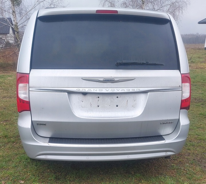 фото №2, Voyager town & country 11-20r бампер зад ps2 pod pdc