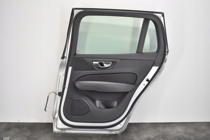 фото №8, Volvo v60 ii дверь правый зад задние универсал 711-16 комплектные