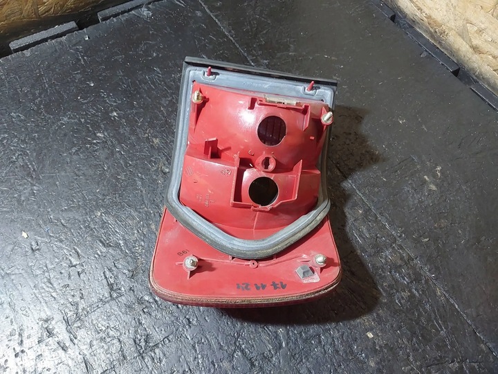 фото №8, Лампа задня ліва audi a6 c4 4a універсал 4a9945095