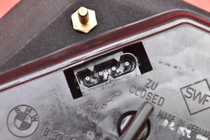 фото №8, Фара левая зад задняя 8361673 bmw e39 универсал 95-00