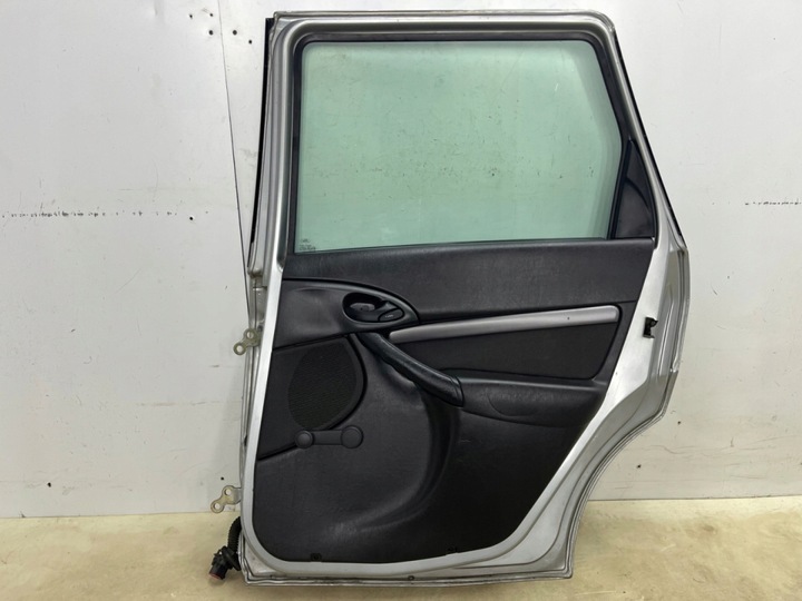 фото №15, Дверь ford focus mk1 98-04r. универсал правые задние правый зад e13