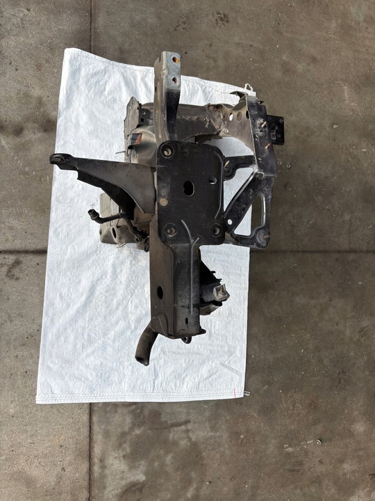 фото №8, Renault megane iii 3 четверть лонжерон левая передняя перед