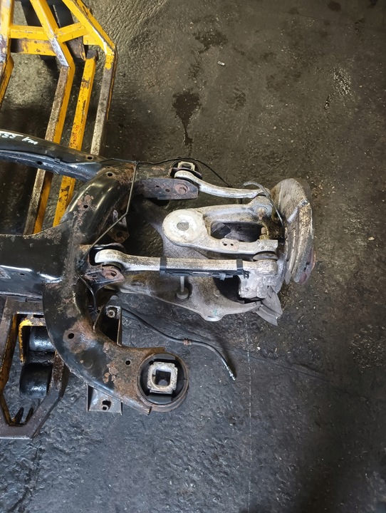 фото №5, Bmw e71 x6m x5m подвешивание зад подрамник траверса балка поворотный кулак m-power s63