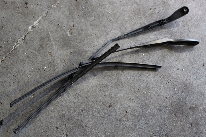 фото №1, Volvo v50 s40 04-12 важелі двірник перед eu