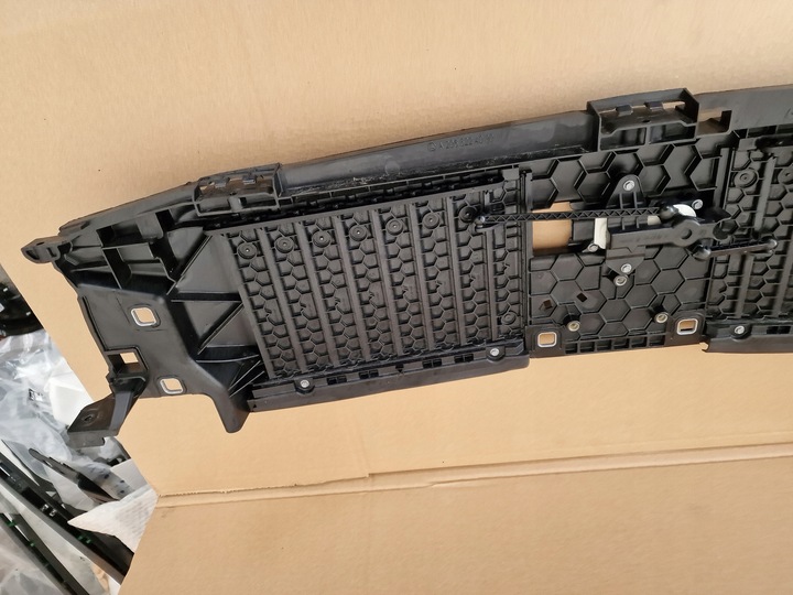 фото №6, Mercedes c класс w206 жалюзи руль воздуха a2066224000