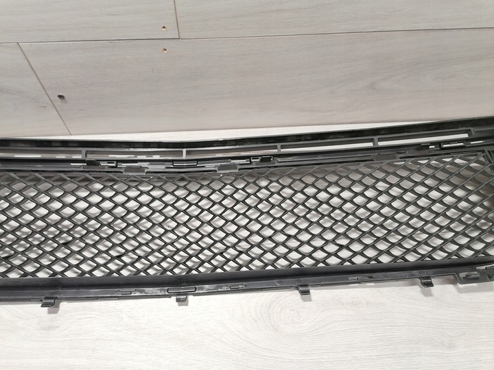 фото №8, Mercedes w205 решітка бампера середня a2058852501