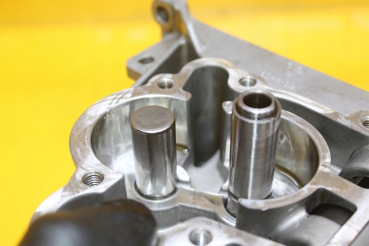 фото №9, Насос масла bmw 3.0 f10 f11 f30 f31 e90 x3 x5 f25 x6 n57d30b 7823009