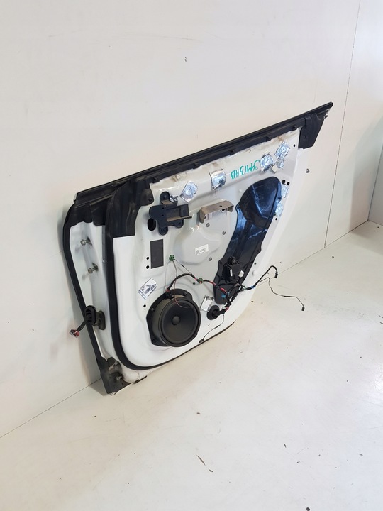 фото №7, Tesla s рестайлинг дверь правые зад белый жемчуг