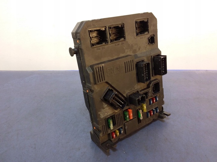 фото №2, Citroen c2 i 1.4 b коробка предохранителей bsi