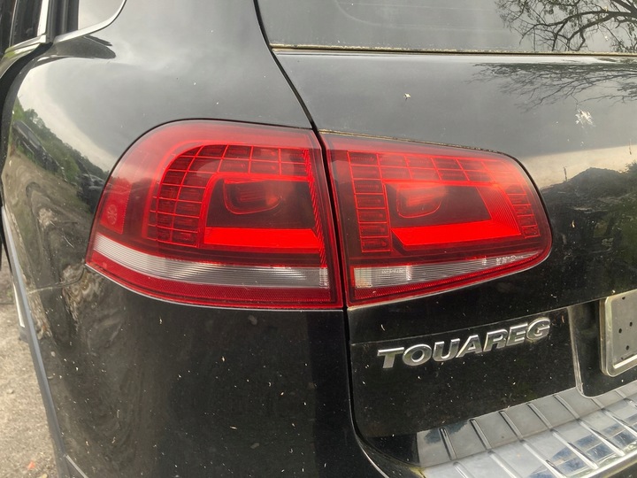 фото №1, Лампа задняя левая vw touareg 7p светодиодная led тёмное