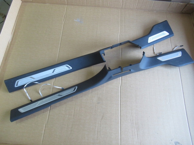 фото №1, Планка накладка пороговая левая ambiente vw touareg iii 760853845b 4pk