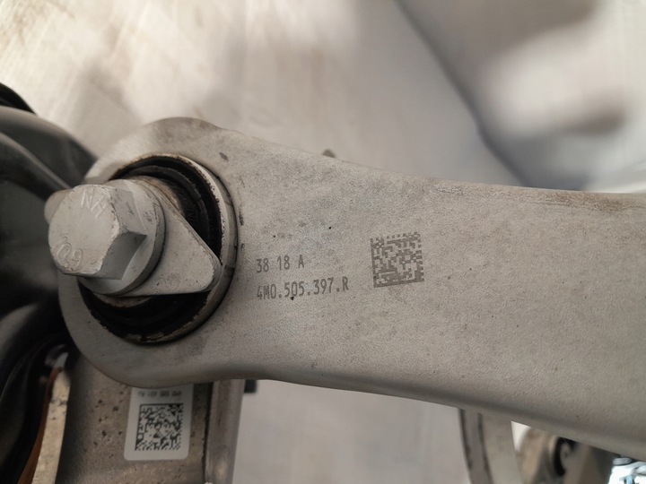 фото №6, Audi q8 4m поворотна опора важіль лівий зад 4m0505459d