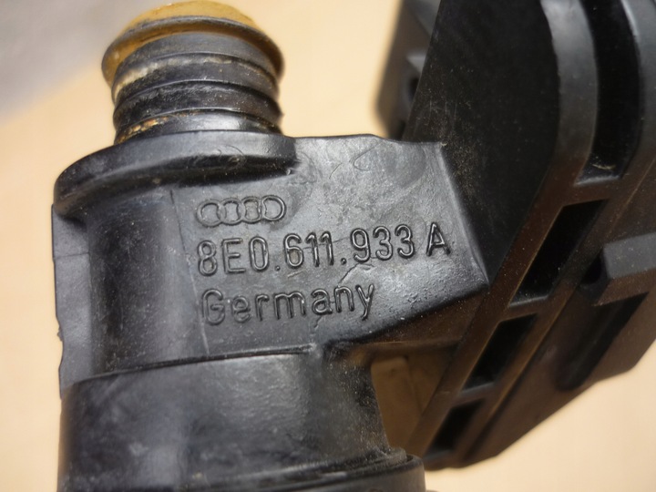 фото №12, Шланг вакуум підсилювач audi a4 b6 b7 2.0 alt 130km