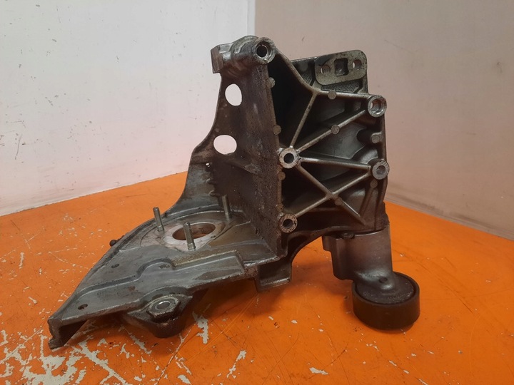 фото №6, Opel vectra c 1.9cdti 05-09 лапи крепление насоса впрыскивающая 55187918 z19dt