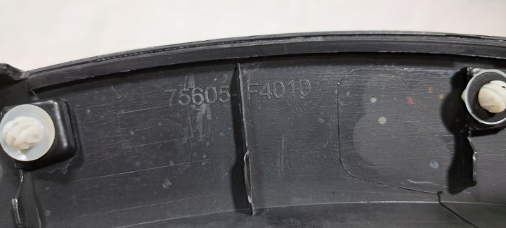 фото №10, Toyota c-hr планка крило правий зад 75605-f4010