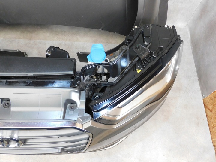 фото №9, Audi a3 8v 8v5 sedan комплектный перед бампер лампы капот pas ксенон серый