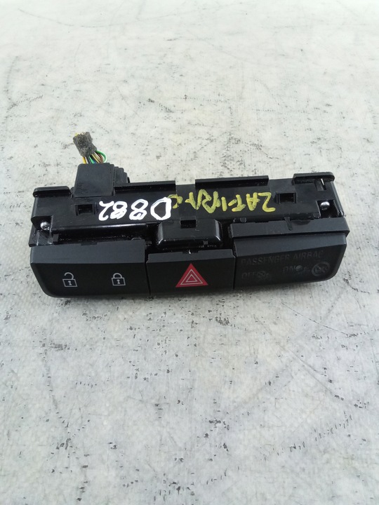 фото №1, D882 перемикач аварійних zafira c 39021936